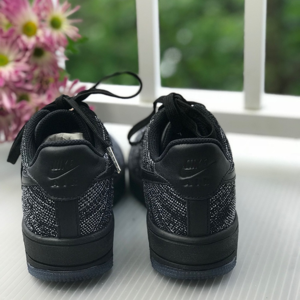 NWT Nike Air Force 1 Flyknit Low Black/White WMNS - Picture 5 of 8
